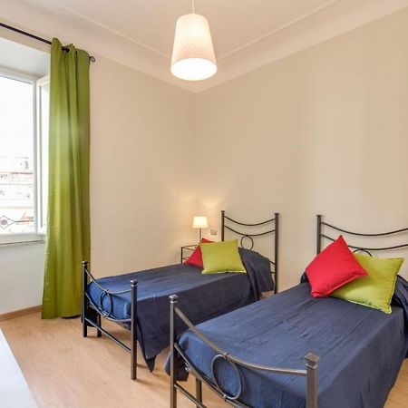 Lovely 4-bedroom apartment 30m SanGiovanni metro Rome Buitenkant foto