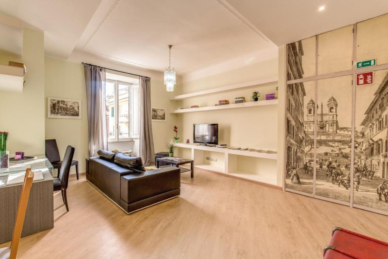Lovely 4-bedroom apartment 30m SanGiovanni metro Rome Buitenkant foto