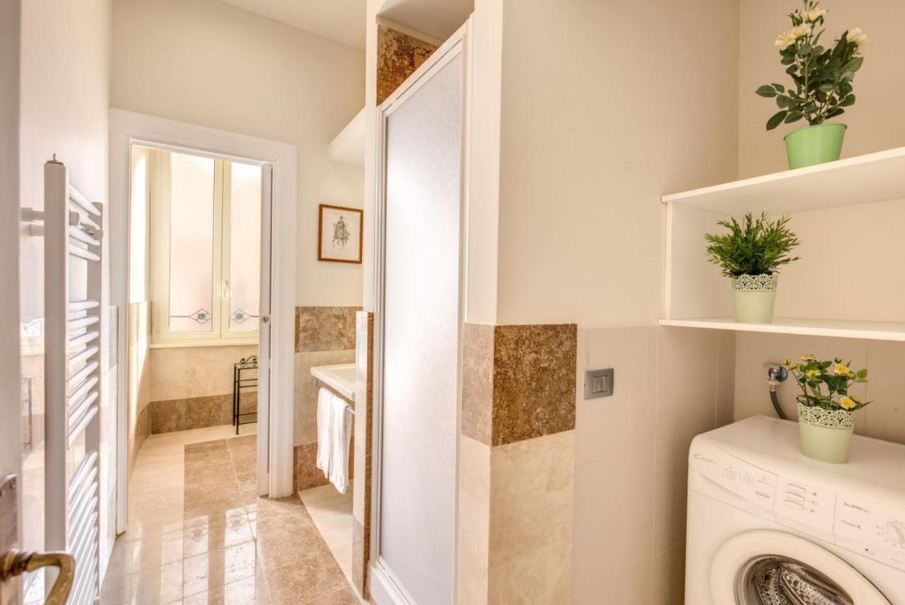 Lovely 4-bedroom apartment 30m SanGiovanni metro Rome Buitenkant foto