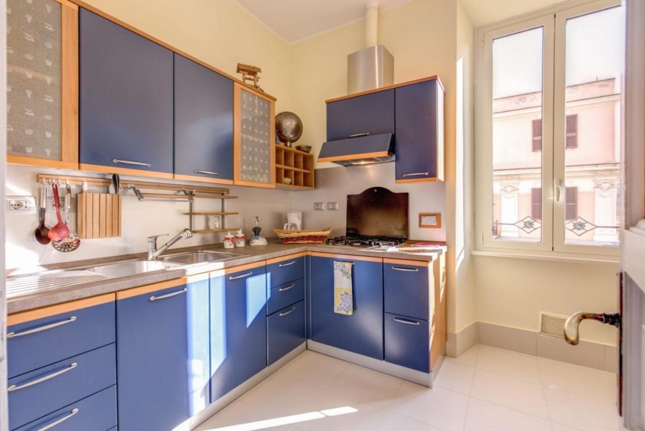 Lovely 4-bedroom apartment 30m SanGiovanni metro Rome Buitenkant foto
