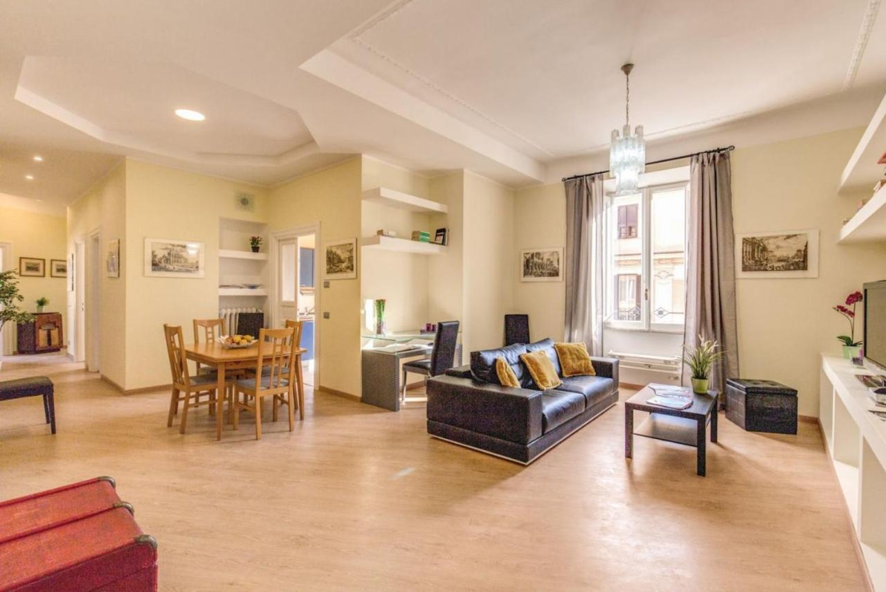Lovely 4-bedroom apartment 30m SanGiovanni metro Rome Buitenkant foto