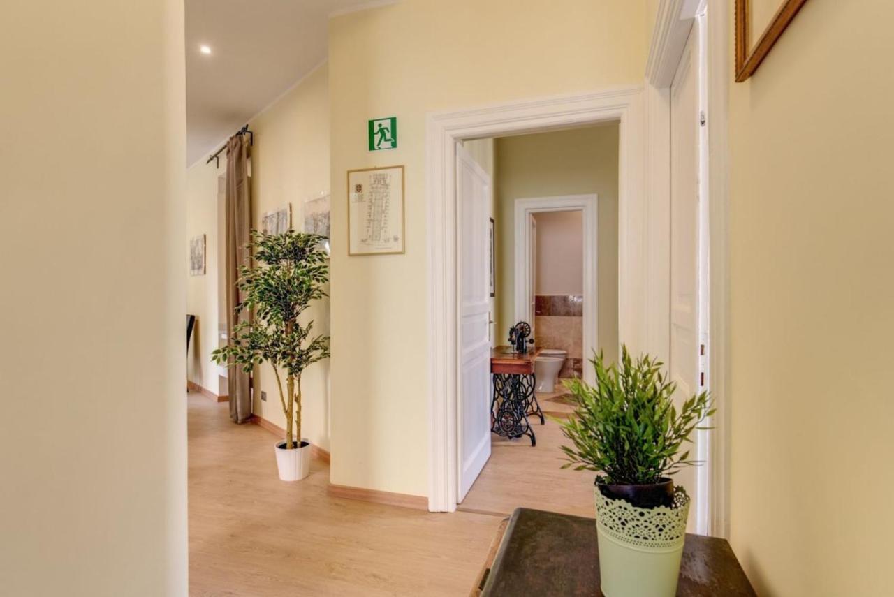 Lovely 4-bedroom apartment 30m SanGiovanni metro Rome Buitenkant foto