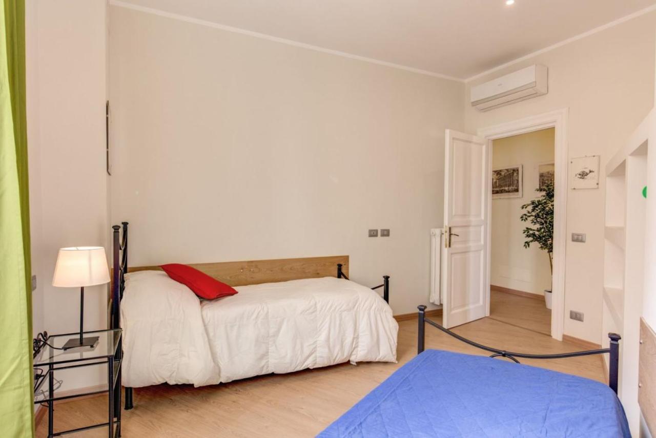 Lovely 4-bedroom apartment 30m SanGiovanni metro Rome Buitenkant foto