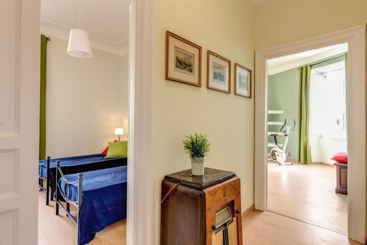 Lovely 4-bedroom apartment 30m SanGiovanni metro Rome Buitenkant foto