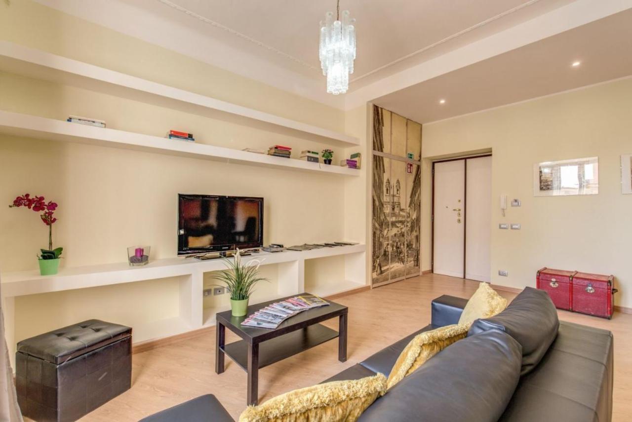 Lovely 4-bedroom apartment 30m SanGiovanni metro Rome Buitenkant foto