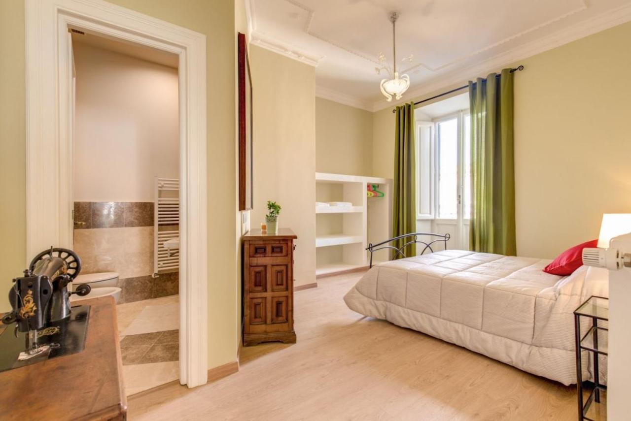 Lovely 4-bedroom apartment 30m SanGiovanni metro Rome Buitenkant foto